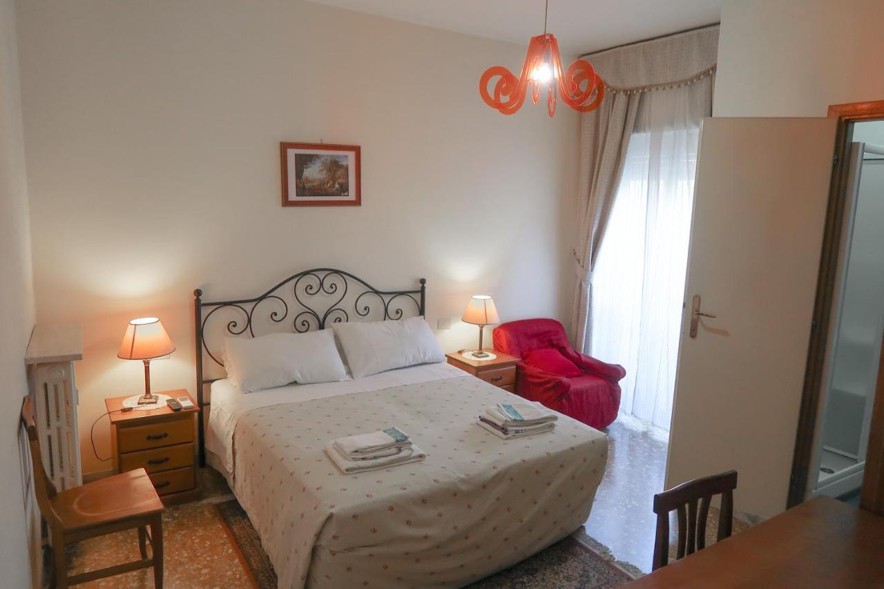 The Condottieri Rooms โรม ภายนอก รูปภาพ