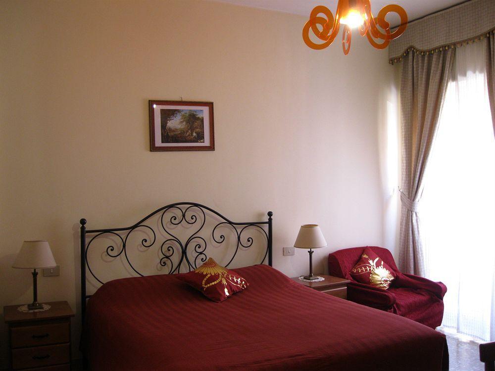 The Condottieri Rooms โรม ภายนอก รูปภาพ