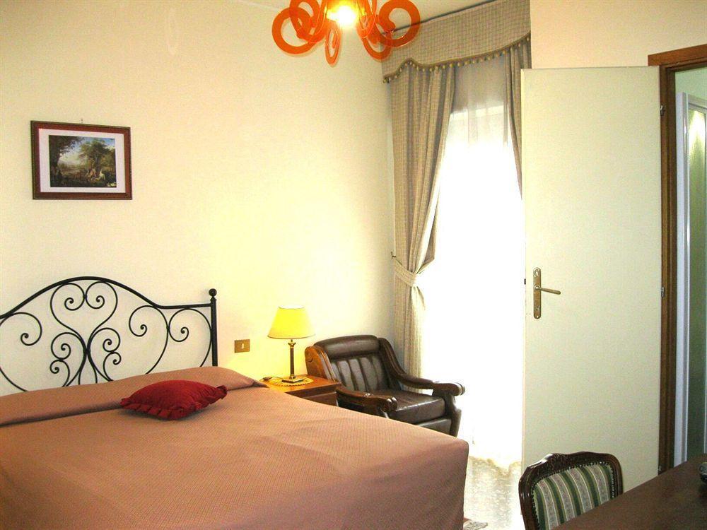 The Condottieri Rooms โรม ภายนอก รูปภาพ