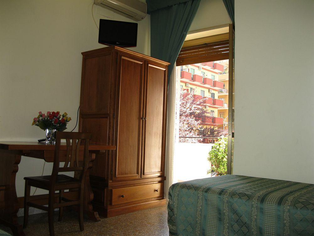 The Condottieri Rooms โรม ภายนอก รูปภาพ