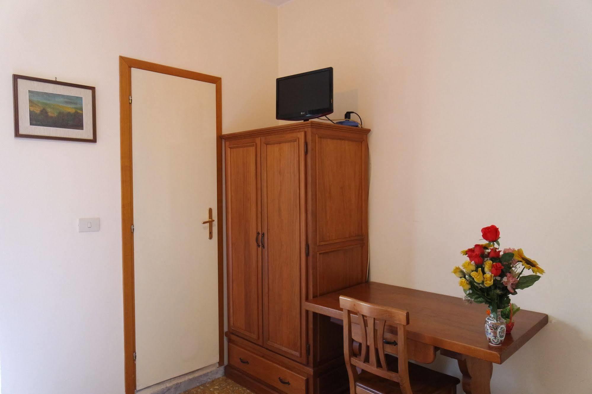 The Condottieri Rooms โรม ภายนอก รูปภาพ