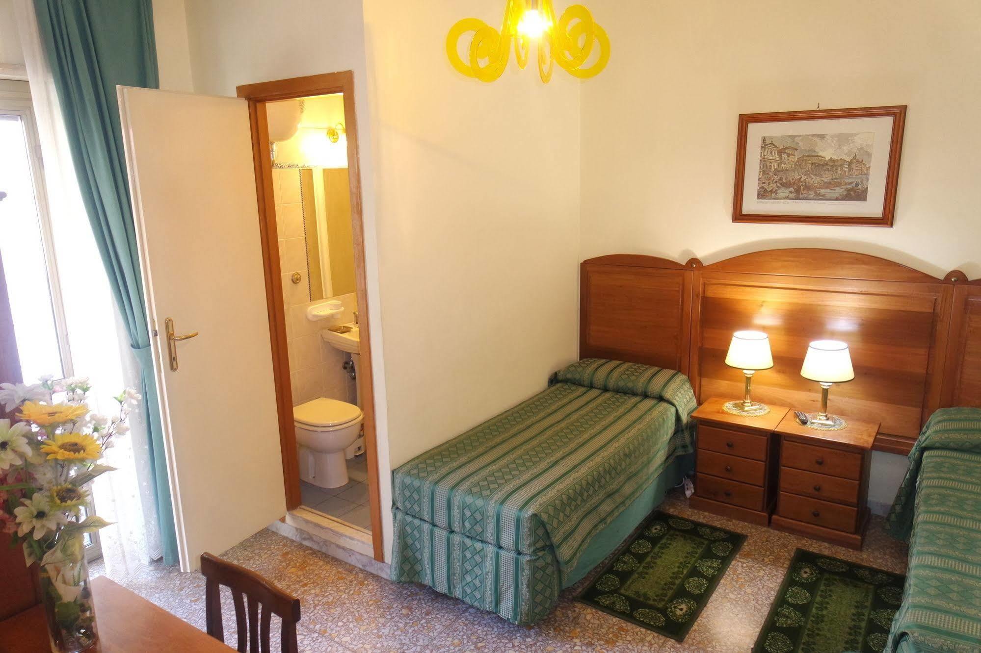 The Condottieri Rooms โรม ภายนอก รูปภาพ